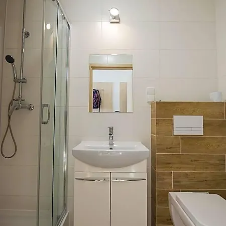 1 Aparthotel 3*